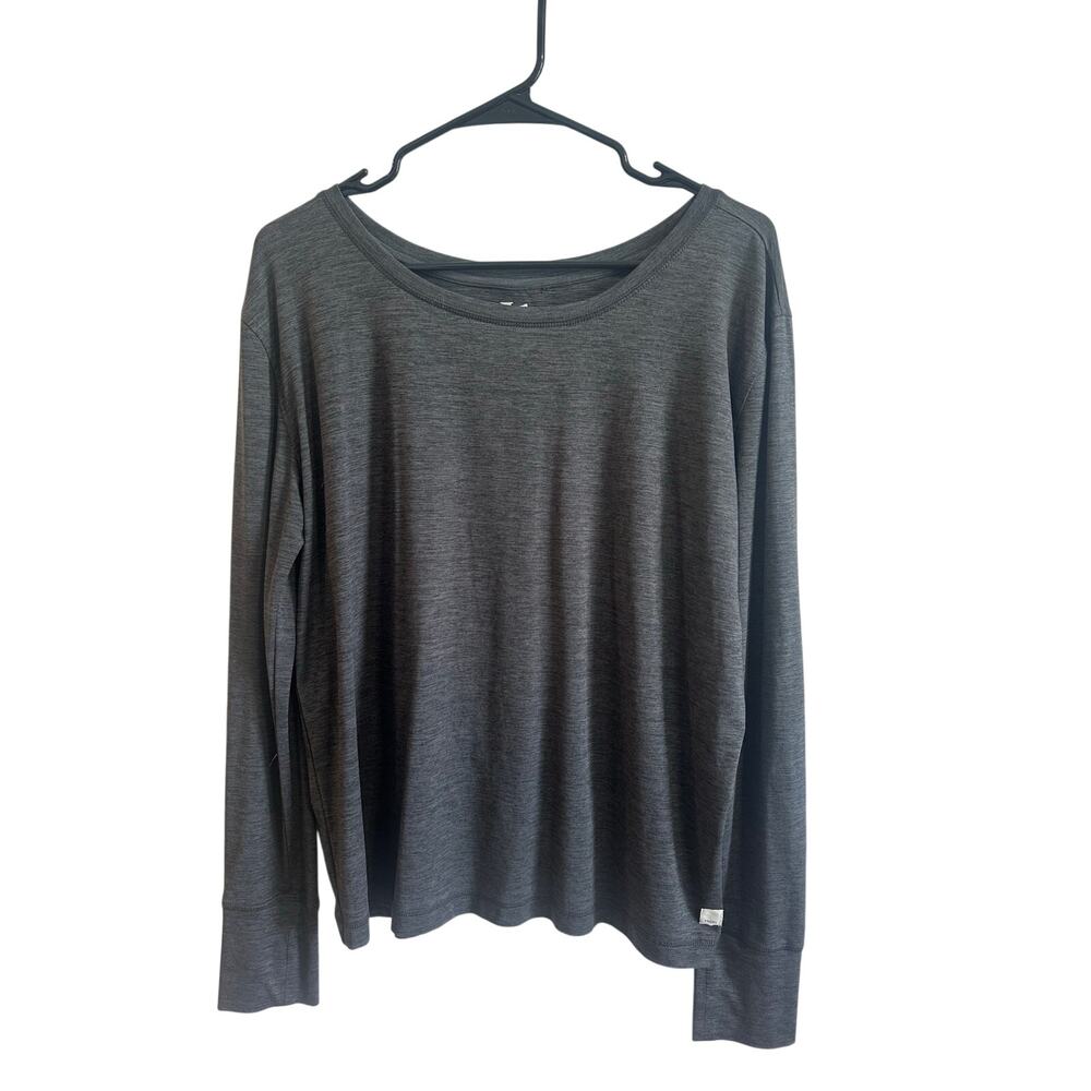 Vuori Women’s Longsleeve Feather Tee Gray Sz M Crewneck Shirt Nice!